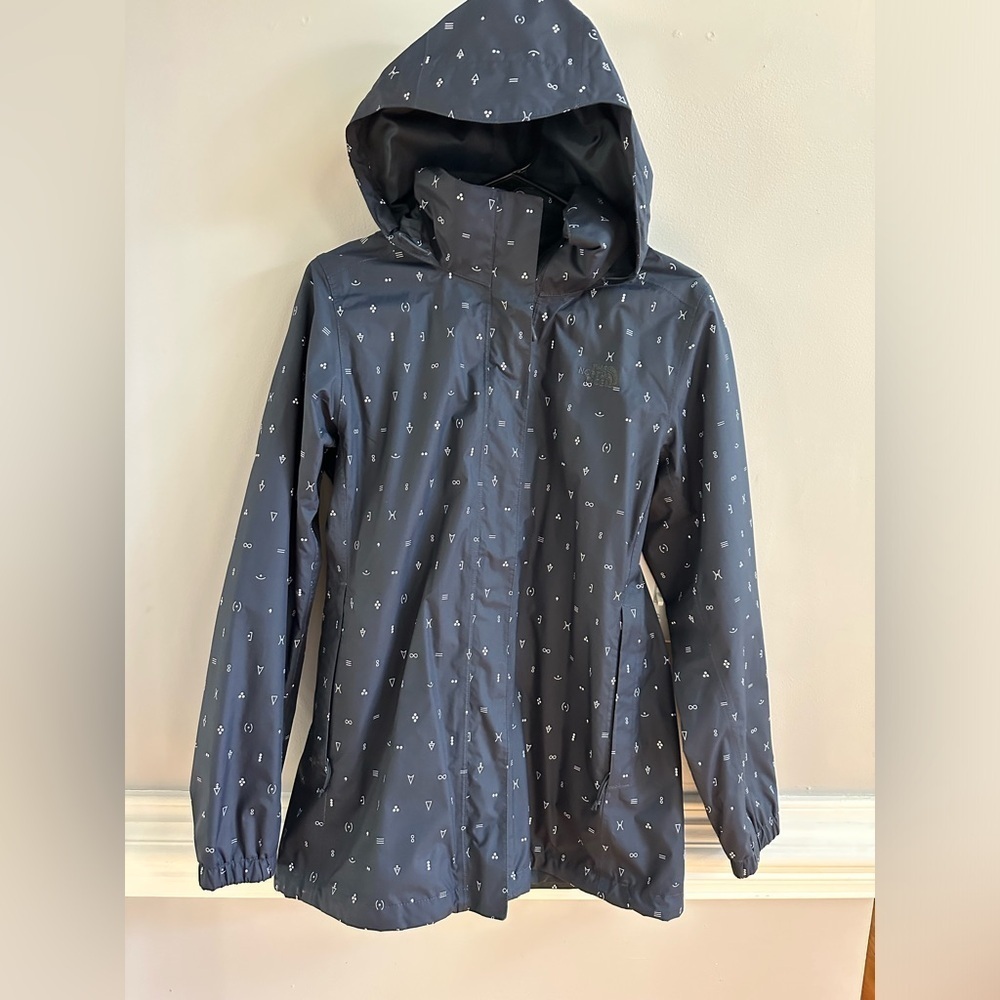 The North Face Resolve Parka Womens rain jacket